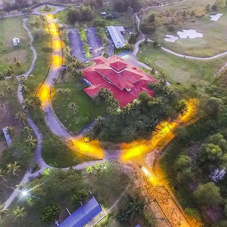 Artitaya Borneo Golf & Resort Papar Esterno foto