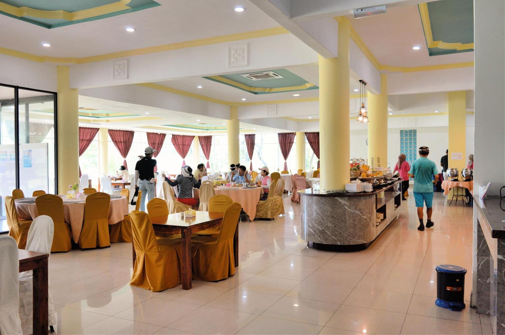 Artitaya Borneo Golf & Resort Papar Esterno foto