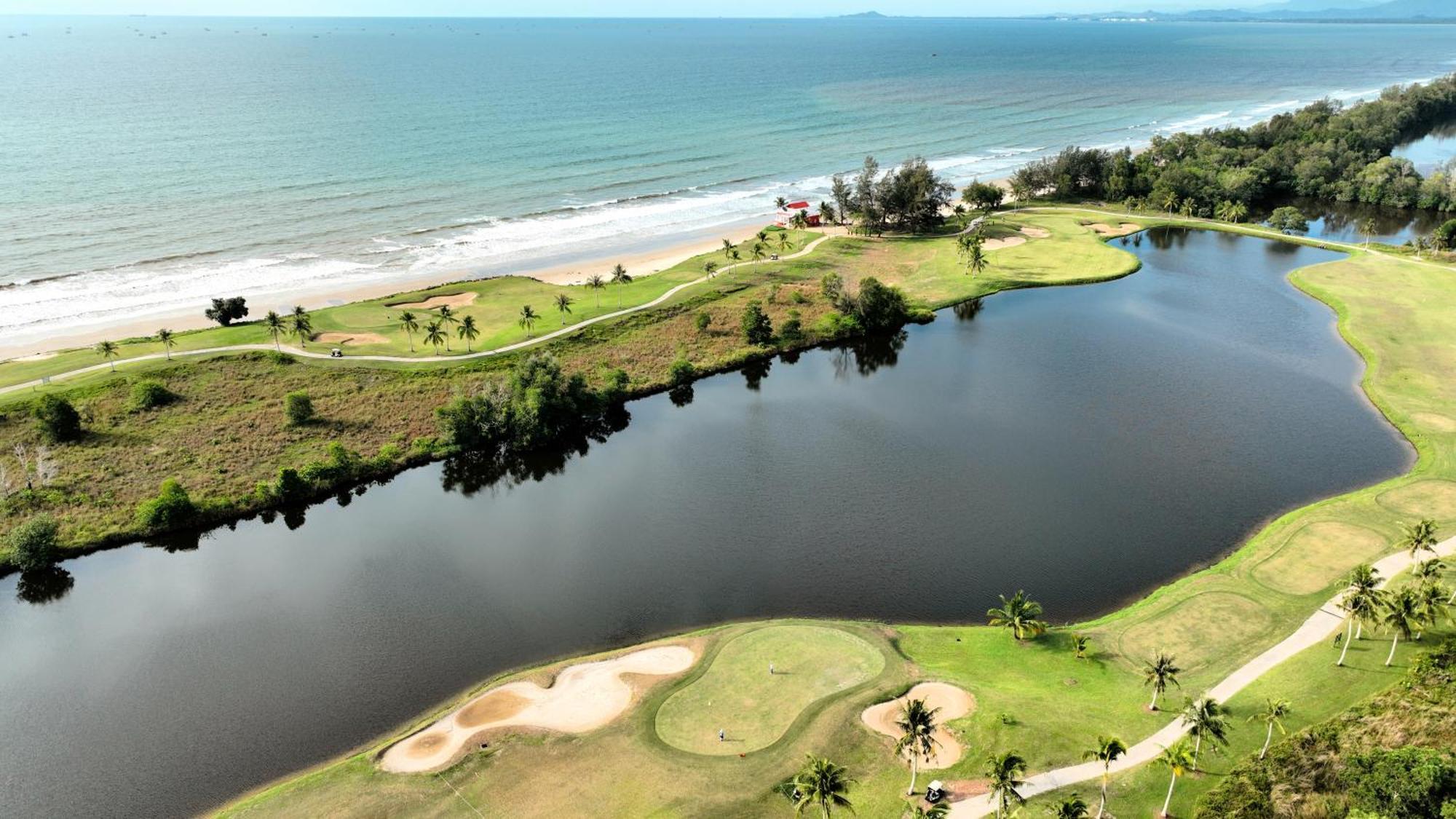 Artitaya Borneo Golf & Resort Papar Esterno foto