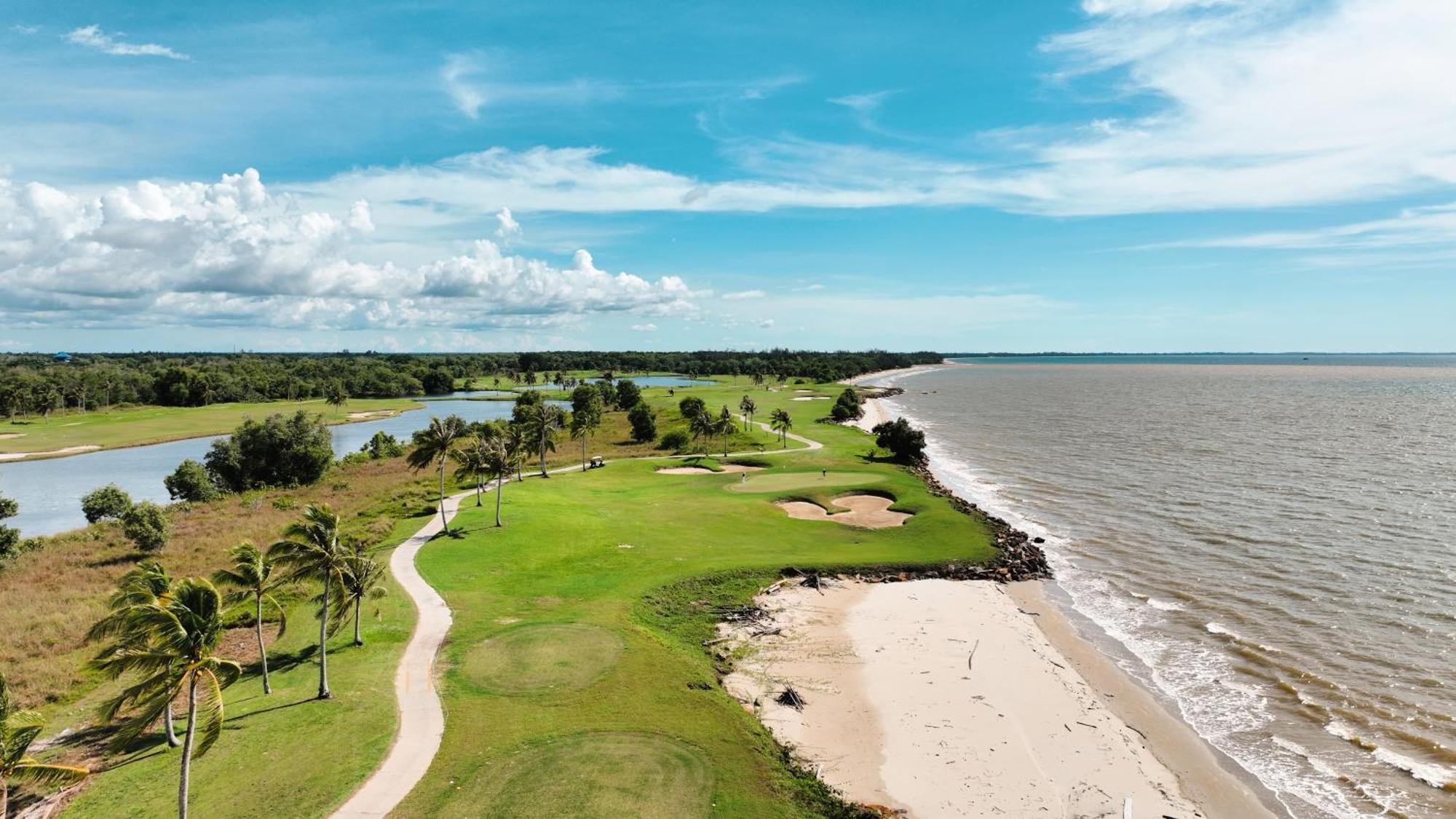 Artitaya Borneo Golf & Resort Papar Esterno foto