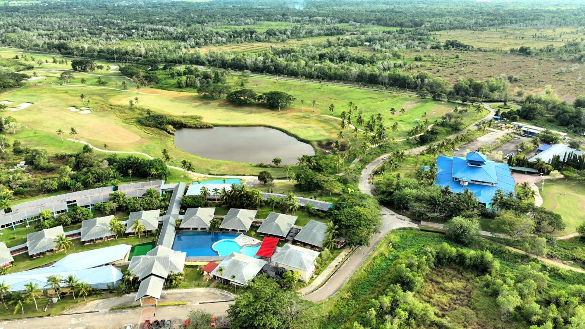 Artitaya Borneo Golf & Resort Papar Esterno foto