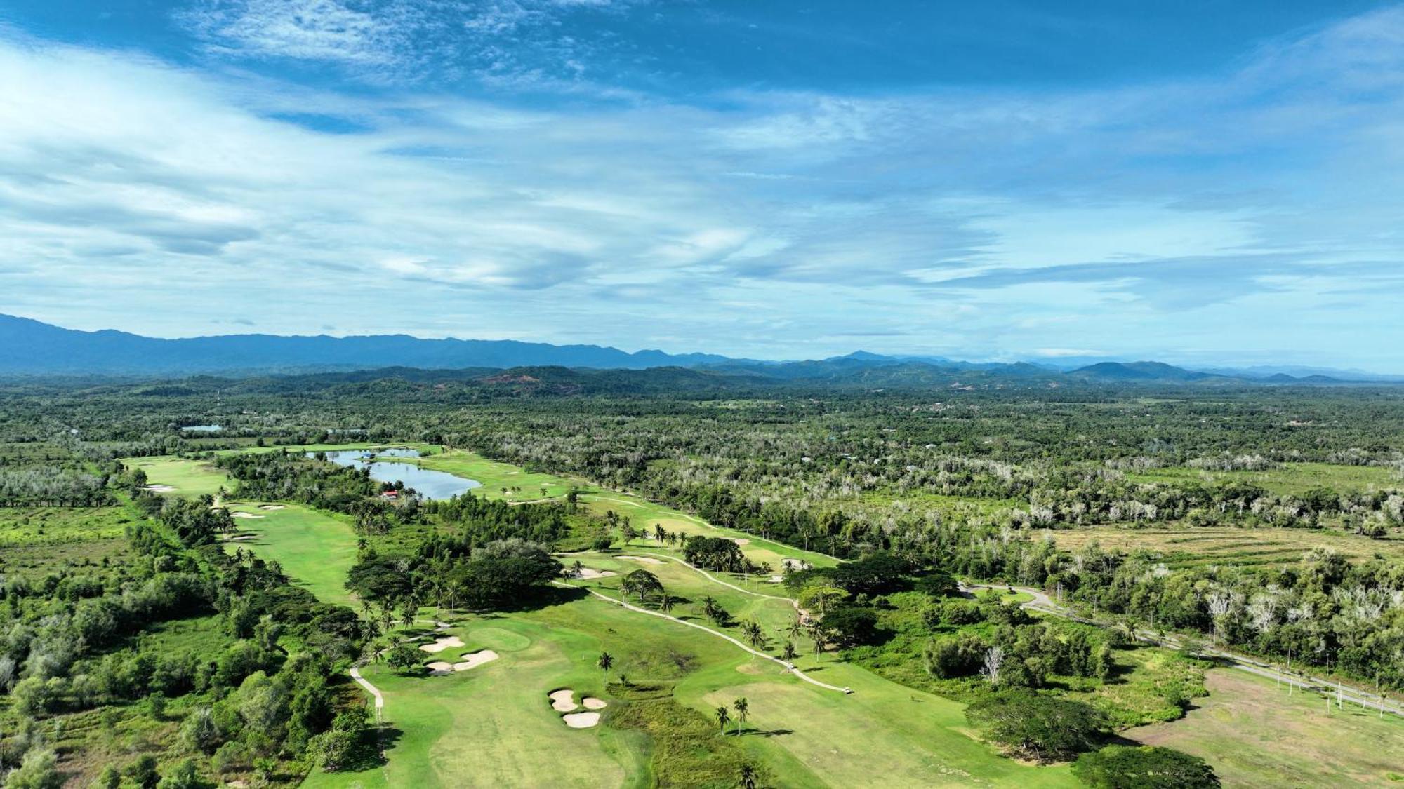 Artitaya Borneo Golf & Resort Papar Esterno foto